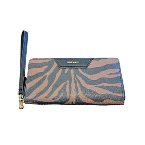 Women's Nine West One Size Black Brown Zebra Print Wristlet Wallet, Used Once